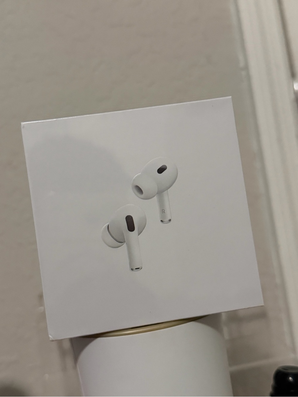 Apple White AirPods Pro 2 Wireless Noise-Cancelling Earbuds